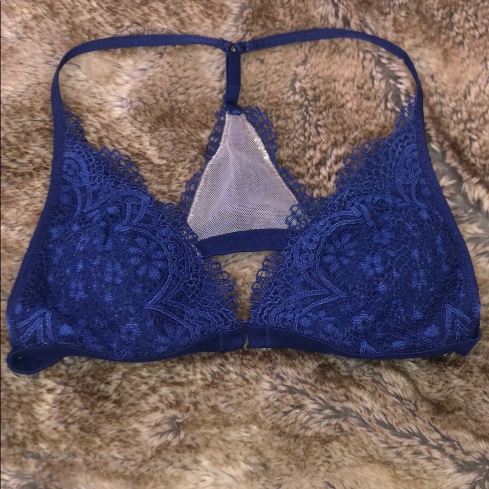 VS Front Clip Bralette
